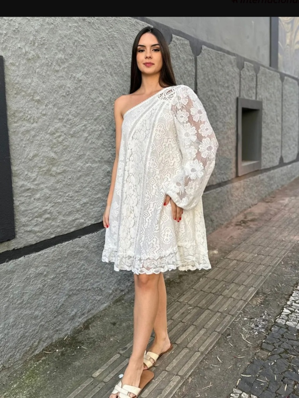 FARM Rio One-Shoulder White Lace Mini Dress – Elegant Flowy Sleeve Design- S